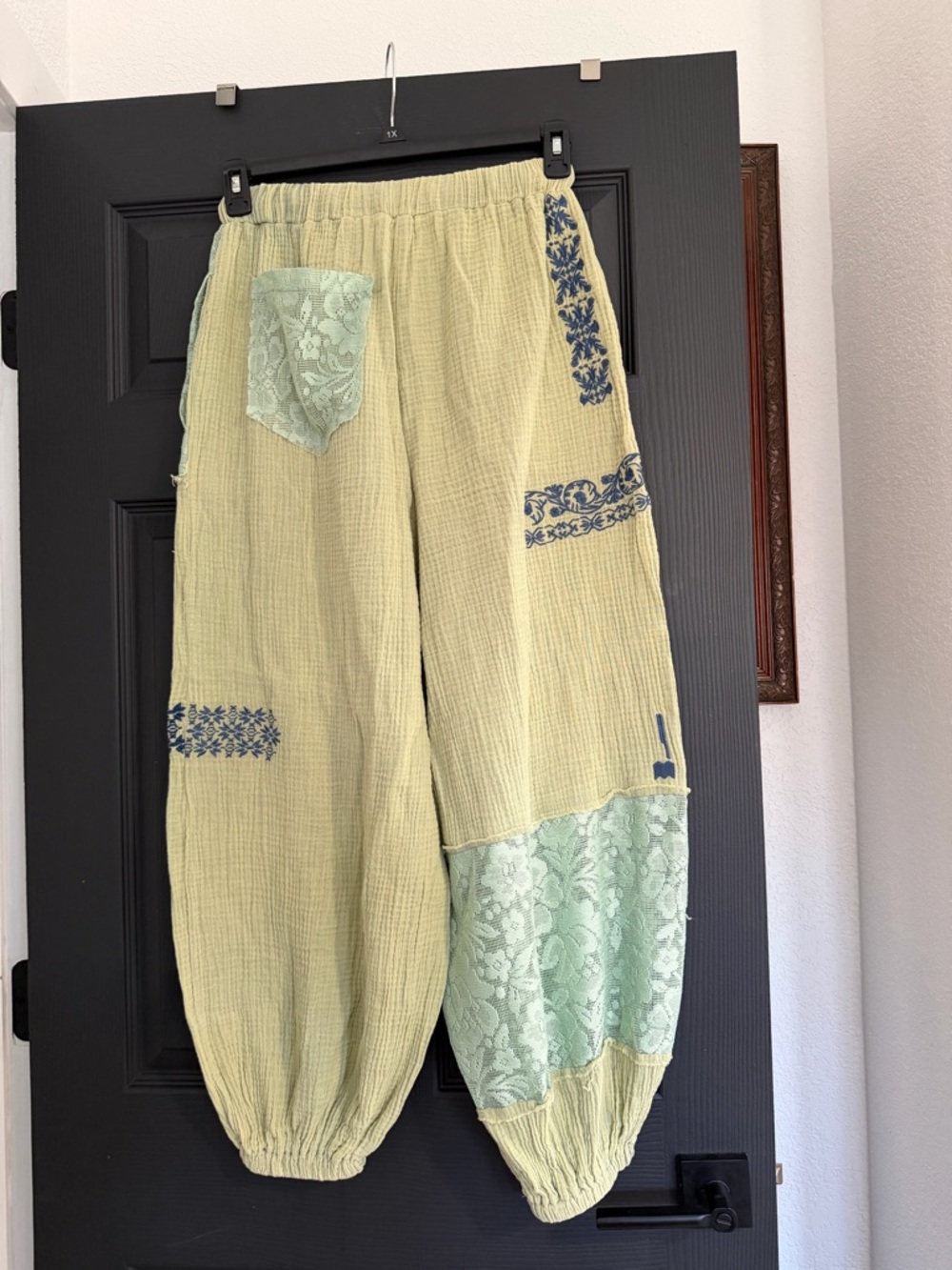 POL I'm So Fly Gauze + Lace Embroidered Slouchy Jogger Pants - Picture 7 of 10